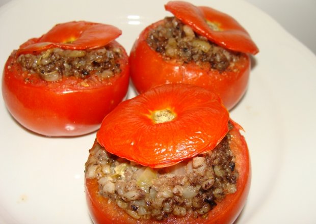Fotografia przedstawiająca Pomidory faszerowane kaszanką