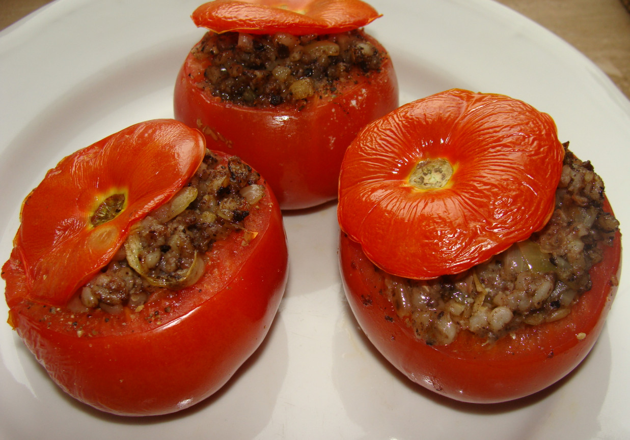 Pomidory faszerowane kaszanką foto