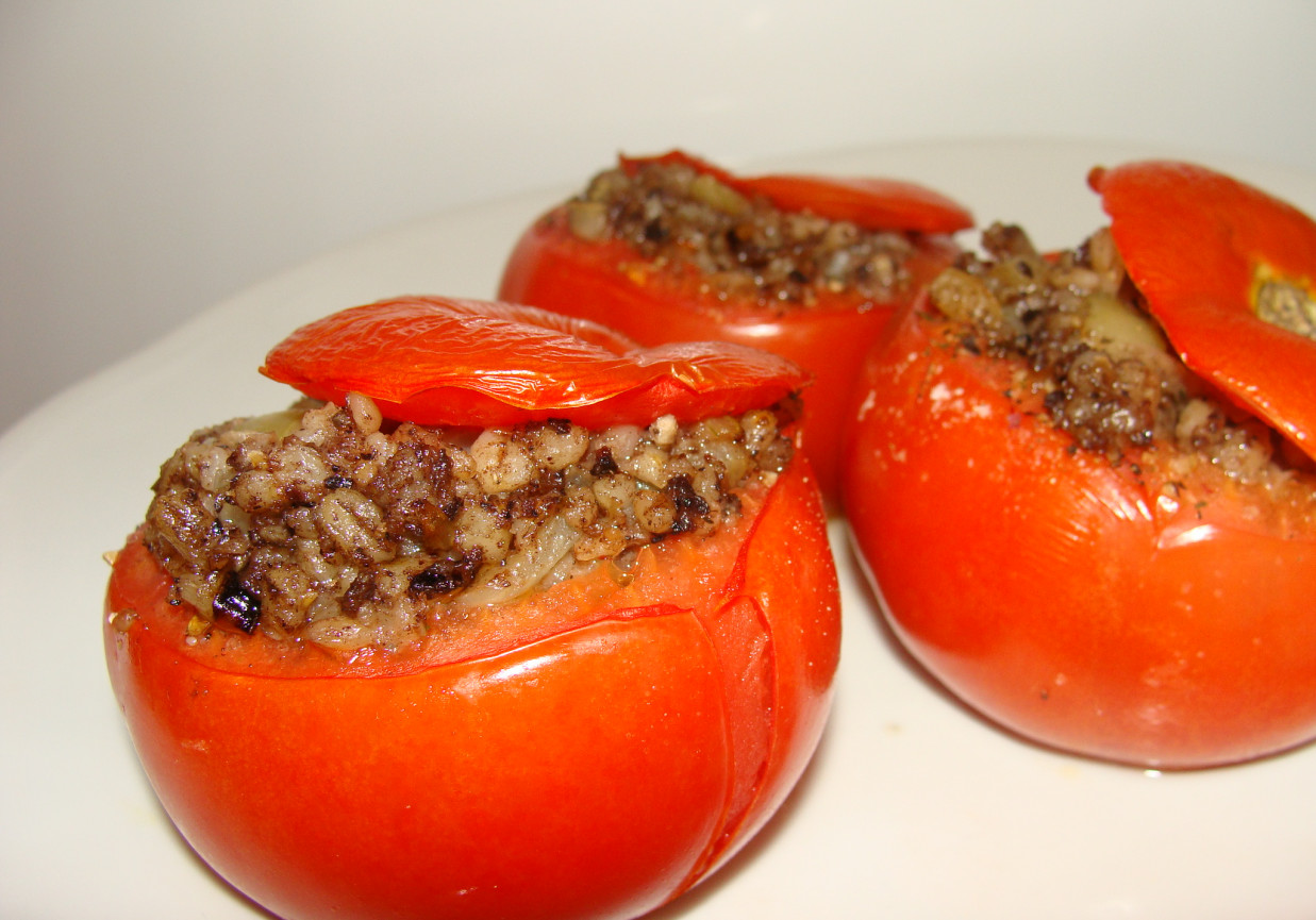 Pomidory faszerowane kaszanką foto