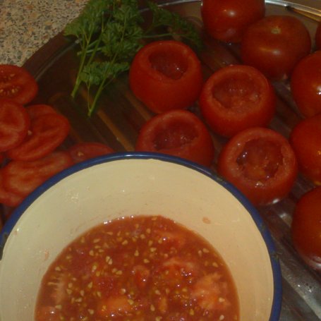 Krok 2 - pomidory faszerowane mięsem i mozarellą foto