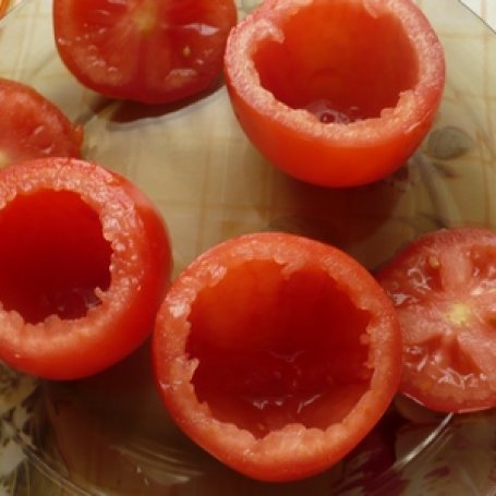 Krok 1 - Pomidory faszerowane mięsem mielonym i ryżem foto