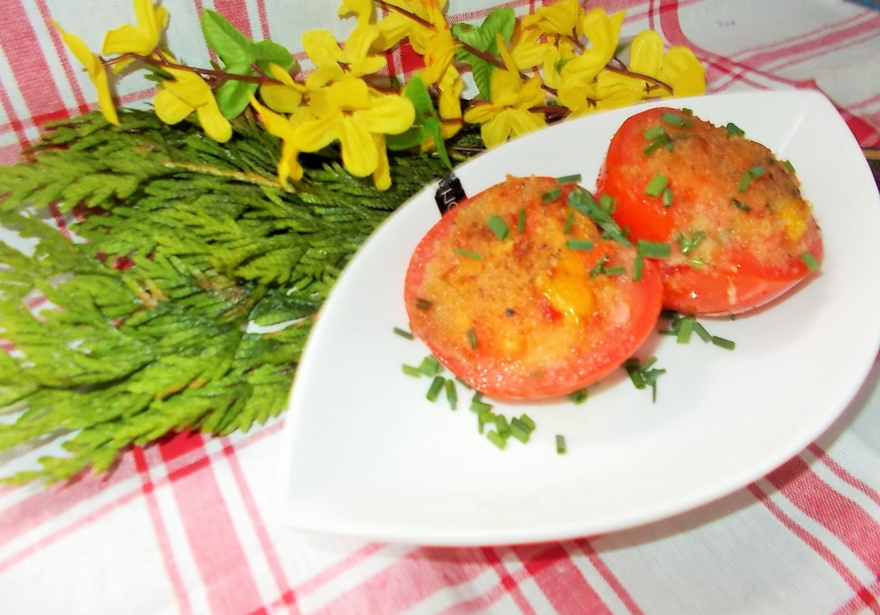 Pomidory faszerowane papryką foto