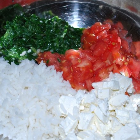 Krok 3 - Pomidory faszerowane ryżem, szpinakiem i fetą foto