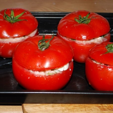 Krok 4 - Pomidory faszerowane ryżem, szpinakiem i fetą foto