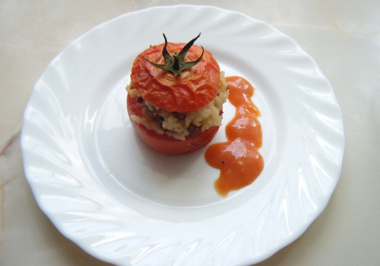 Pomidory faszerowane ryżem foto