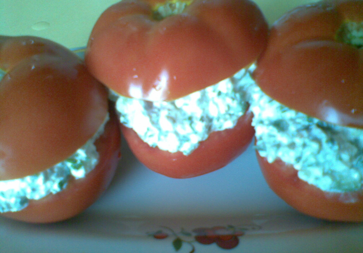 pomidory faszerowane twarożkiem foto