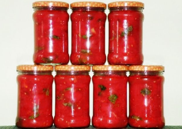 Fotografia przedstawiająca Pomidory konserwowe po włosku