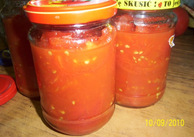 Fotografia przedstawiająca Pomidory krojone pasteryzowane