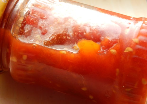 Fotografia przedstawiająca Pomidory krojone w soku własnym