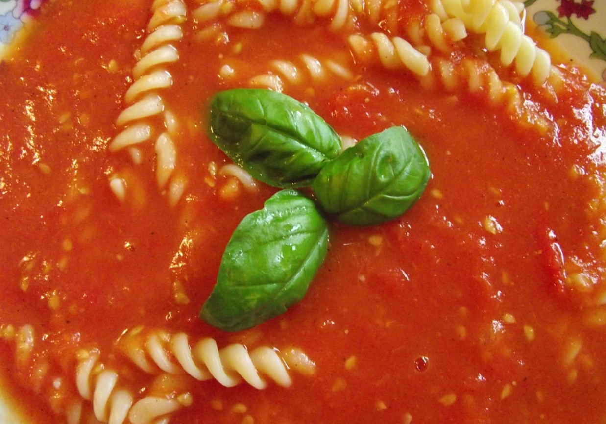Pomidory na ciepło foto