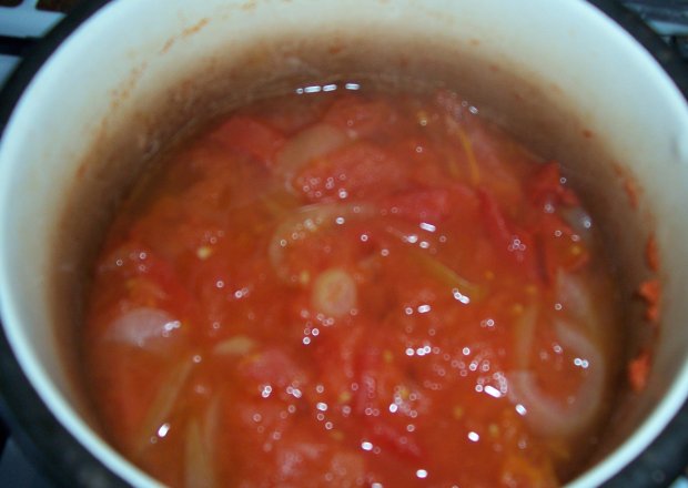 Fotografia przedstawiająca Pomidory na ciepło