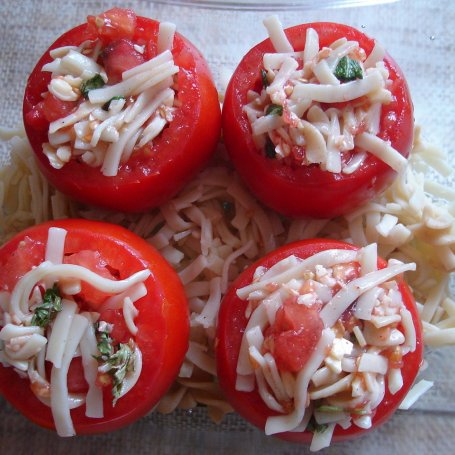 Krok 4 - Pomidory nadziewane makaronem foto