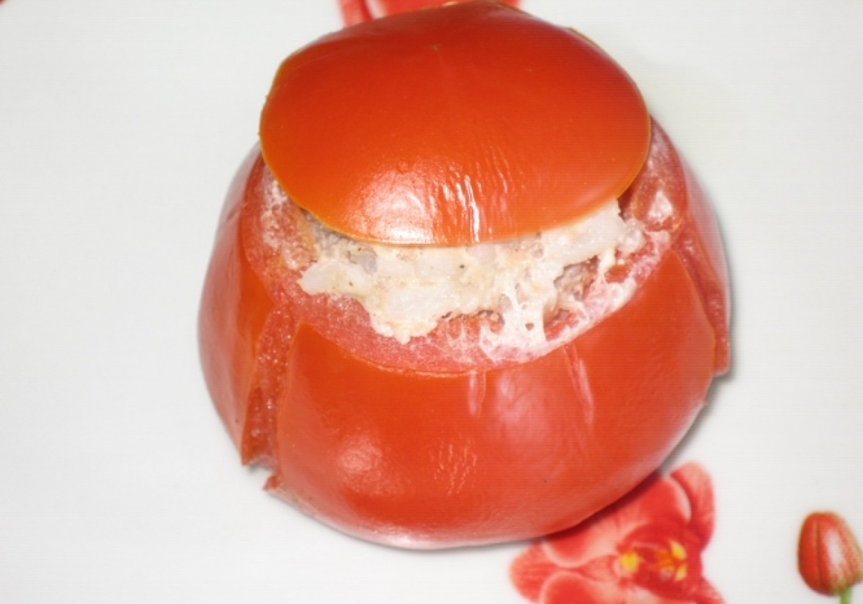 Pomidory nadziewane mięsęm i ryżem foto