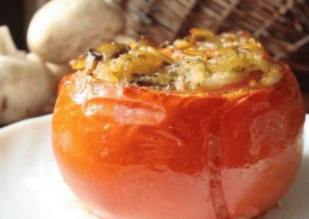 Fotografia przedstawiająca Pomidory nadziewane pieczarkami