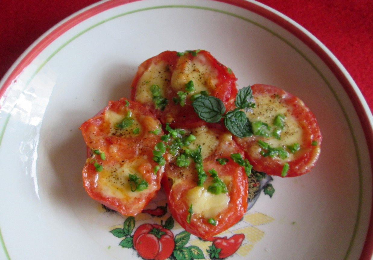 Pomidory nadziewane serem na ciepło foto