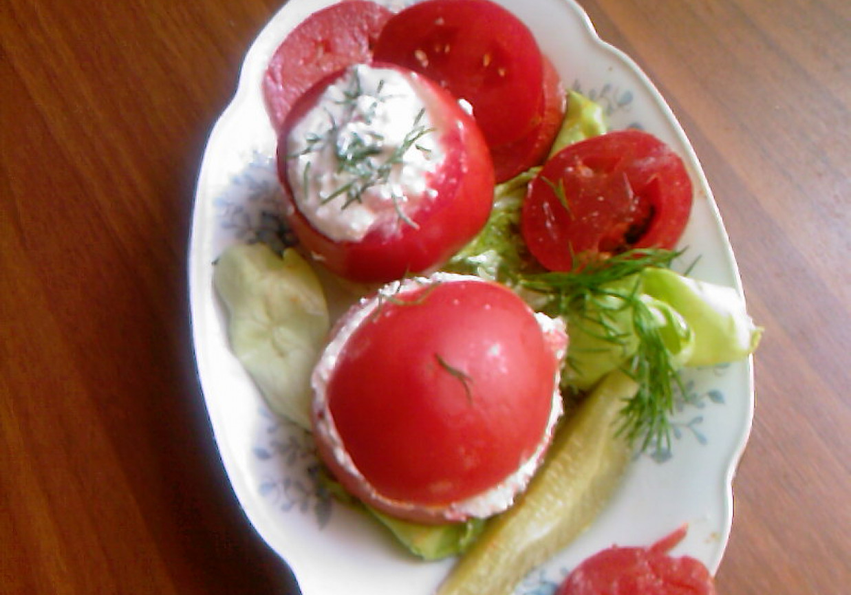 Pomidory nadziewane twarożkiem foto