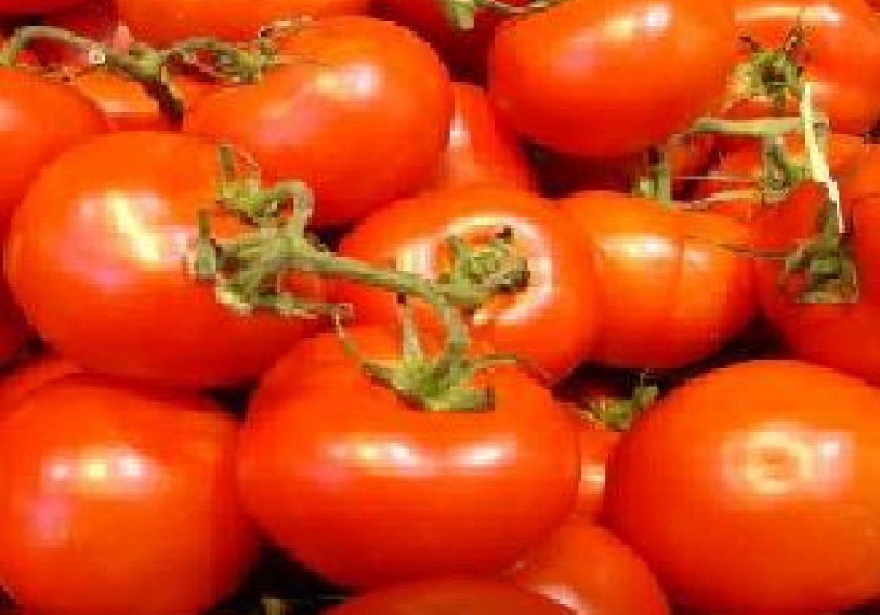 Pomidory nadziewane warzywami foto