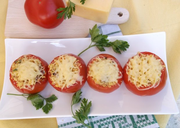 Pomidory w kuchni. foto