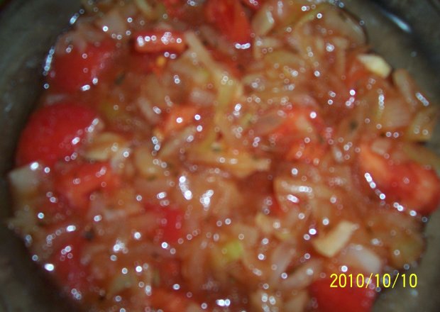 Fotografia przedstawiająca pomidory w miodzie