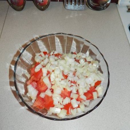 Krok 1 - Pomidory z cebulą i ze śmietaną. foto