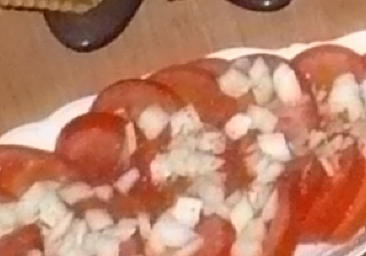 Pomidory z cebulką i przyprawami foto