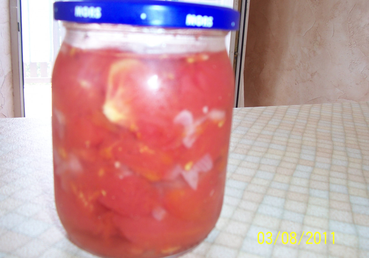 Pomidory z cebulką w galarecie foto