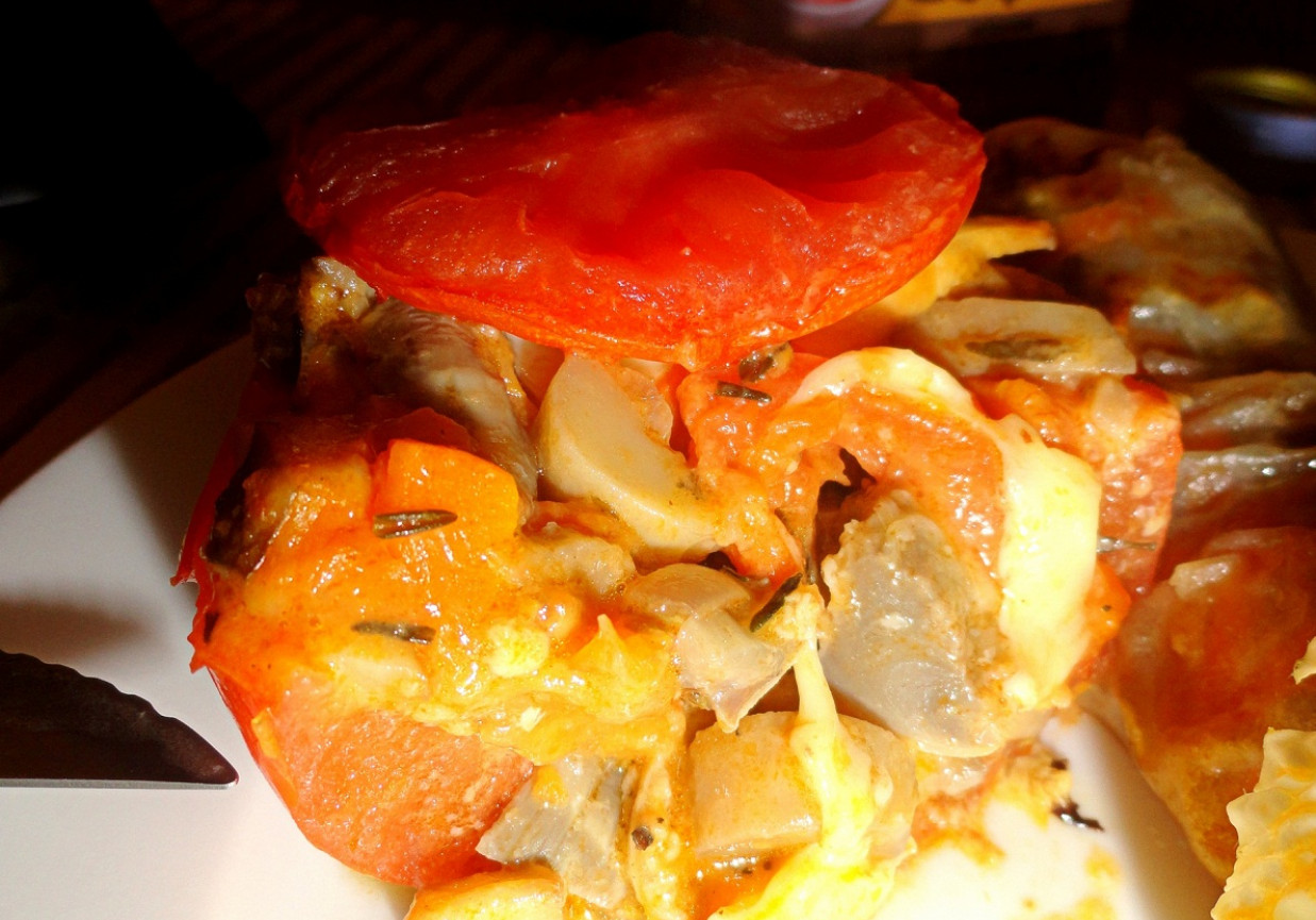 Pomidory z farszem z żołądkami foto