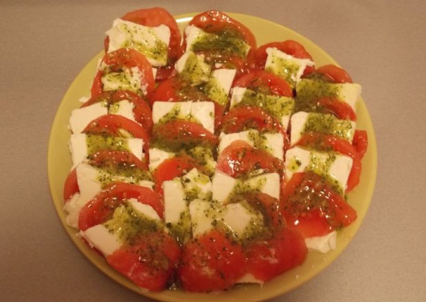 Fotografia przedstawiająca Pomidory z Fetą
