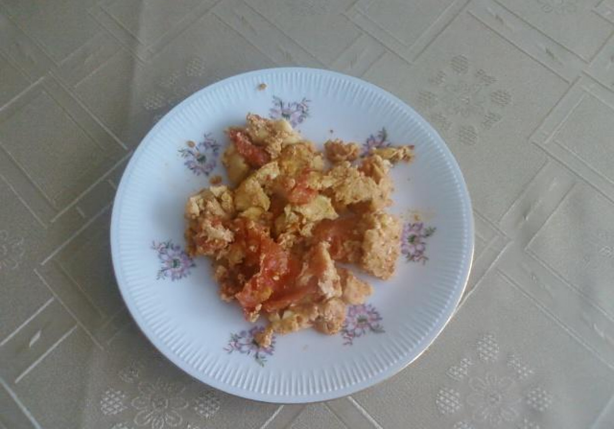 Pomidory z jajkami. foto