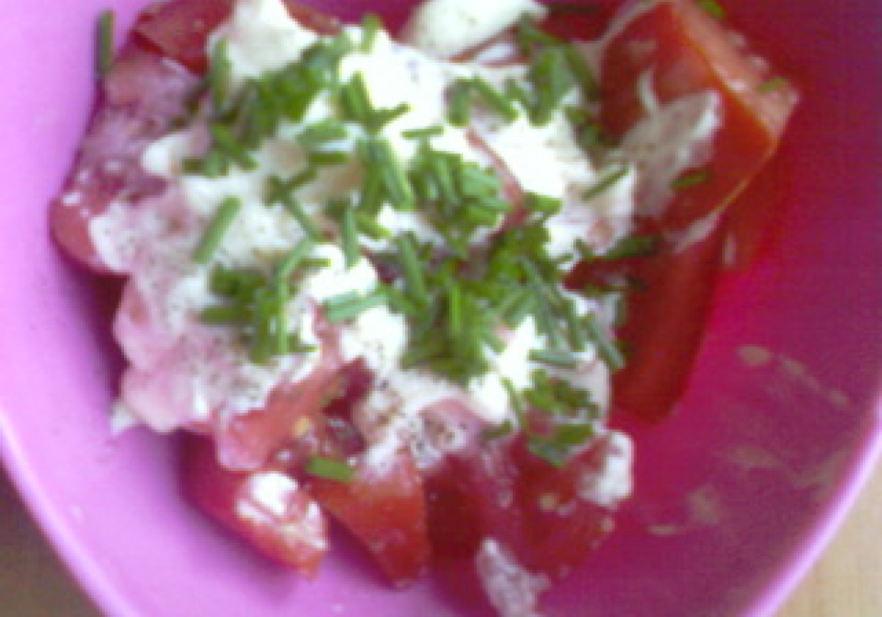 pomidory z majonezem i szczypiorkierm foto
