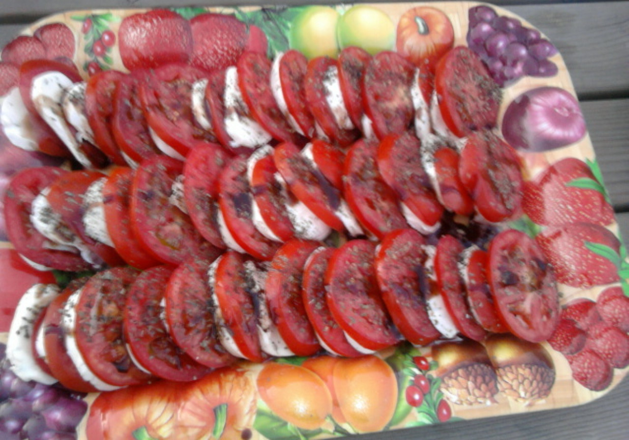 pomidory z mozarellą foto