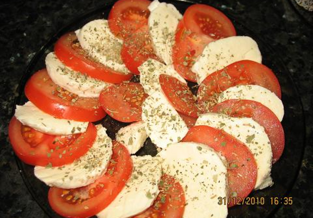 Pomidory z mozzarellą foto
