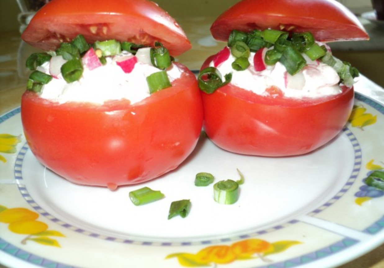 Pomidory z rzodkiewkową niespodzianką foto