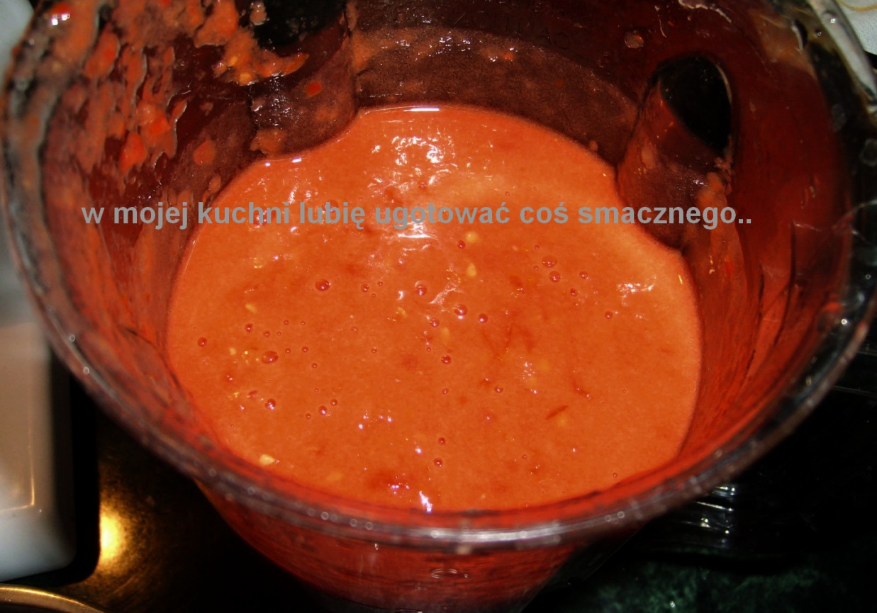 pomidory z solą ziołową,pieprzem do zamrożenia na zimę... foto