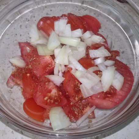 Krok 2 - Pomidory z sosem paprykowo -ziołowym foto