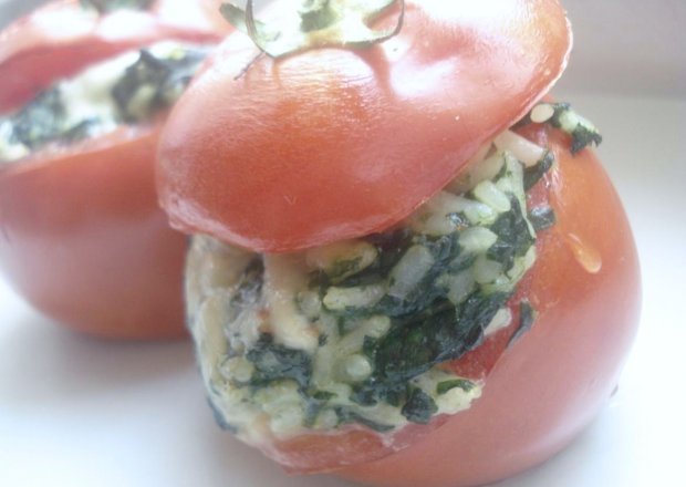 Fotografia przedstawiająca Pomidory z zielonym ryżem
