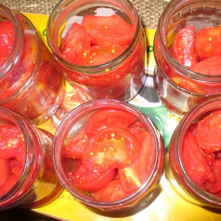 Krok 3 - Pomidory z ziołami  do słoików foto
