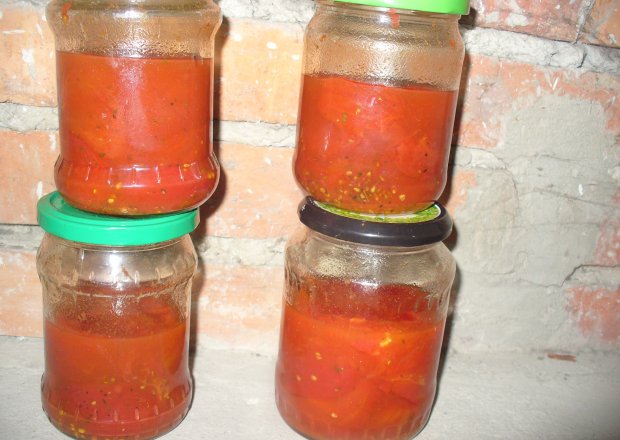 Fotografia przedstawiająca Pomidory z ziołami