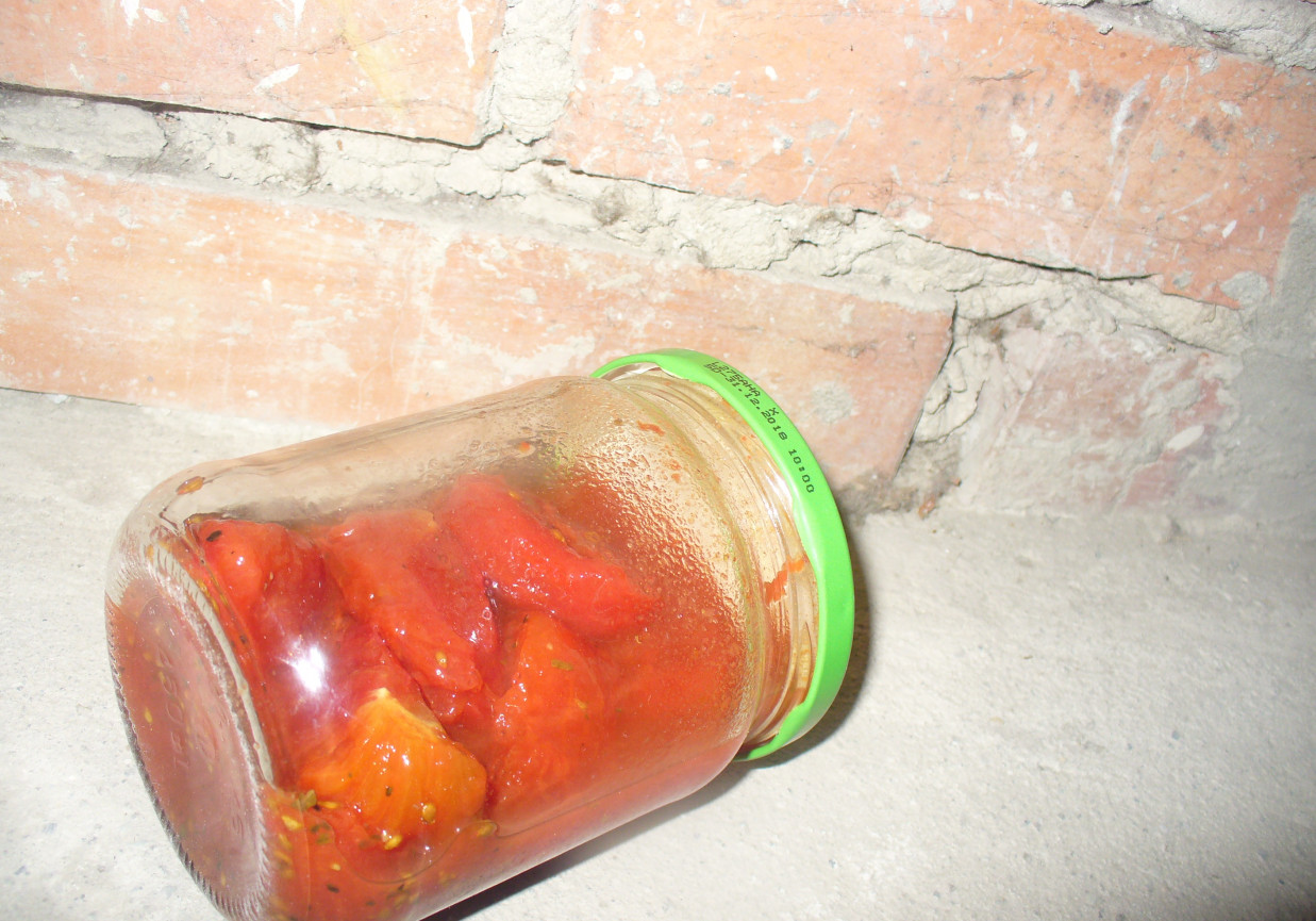 Pomidory z ziołami foto