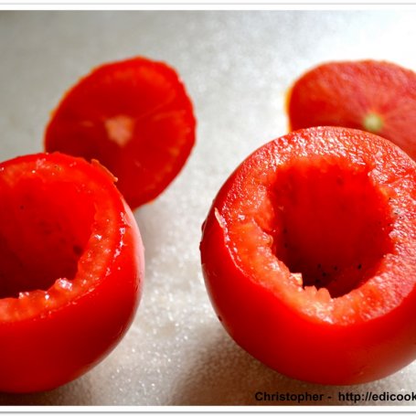 Krok 1 - Pomidory zapiekane z borowikami i jajkami foto