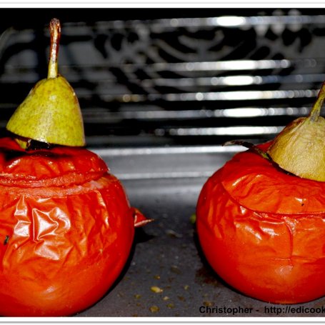 Krok 6 - Pomidory zapiekane z gruszką i smażonymi kaparami foto