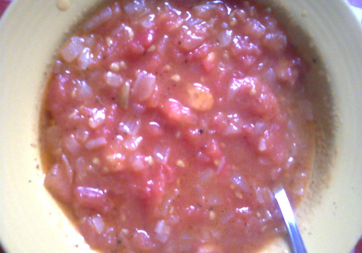 pomidory zasmażane z cebulką foto