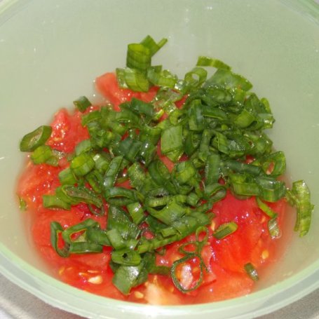 Krok 2 - Pomidory ze szczypiorkiem w śmietanie foto