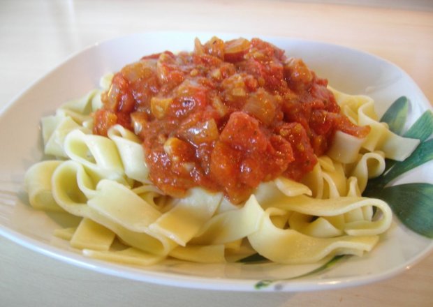 Fotografia przedstawiająca Pomodorowe spaghetti