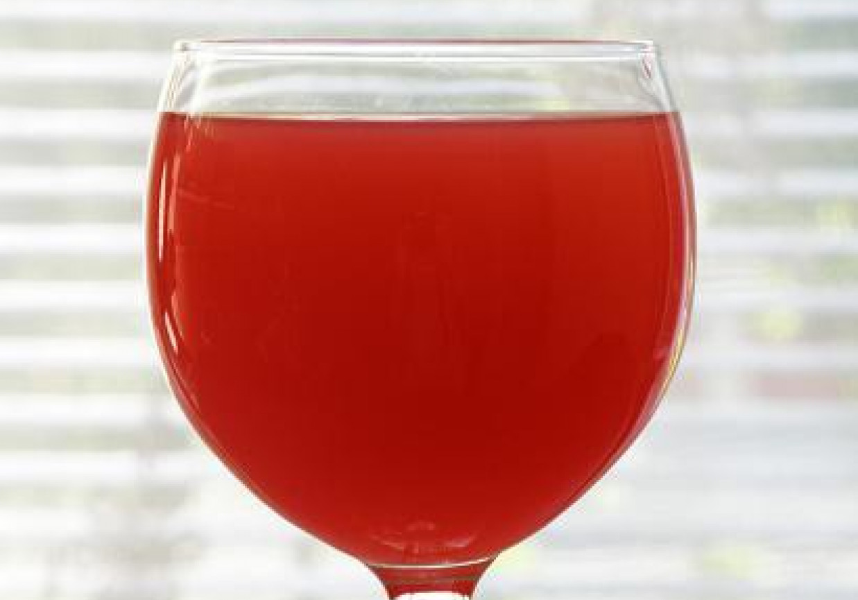 Poncz arbuzowy z czerwonym winem foto