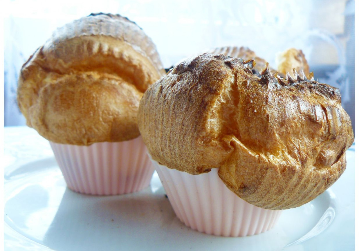 Angielskie bułeczki popovers foto