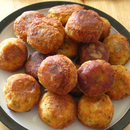 Krok 4 - Portuguese fish fritters czyli kotleciki rybno ziemniaczane foto