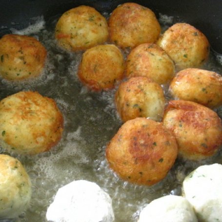 Krok 2 - Portuguese fish fritters czyli kotleciki rybno ziemniaczane foto