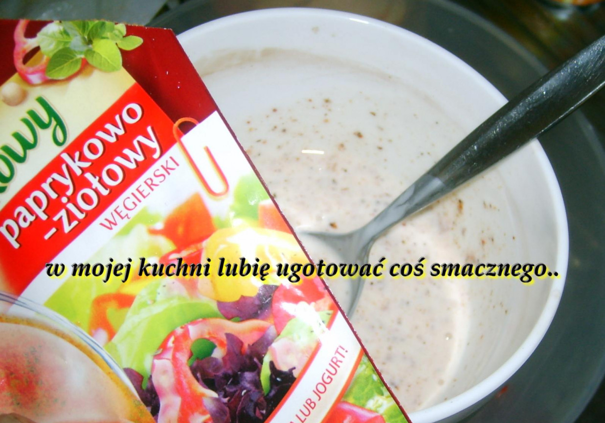 pory,ogórki,pomidory w sosie sałatkowym węgierskim Prymat... foto