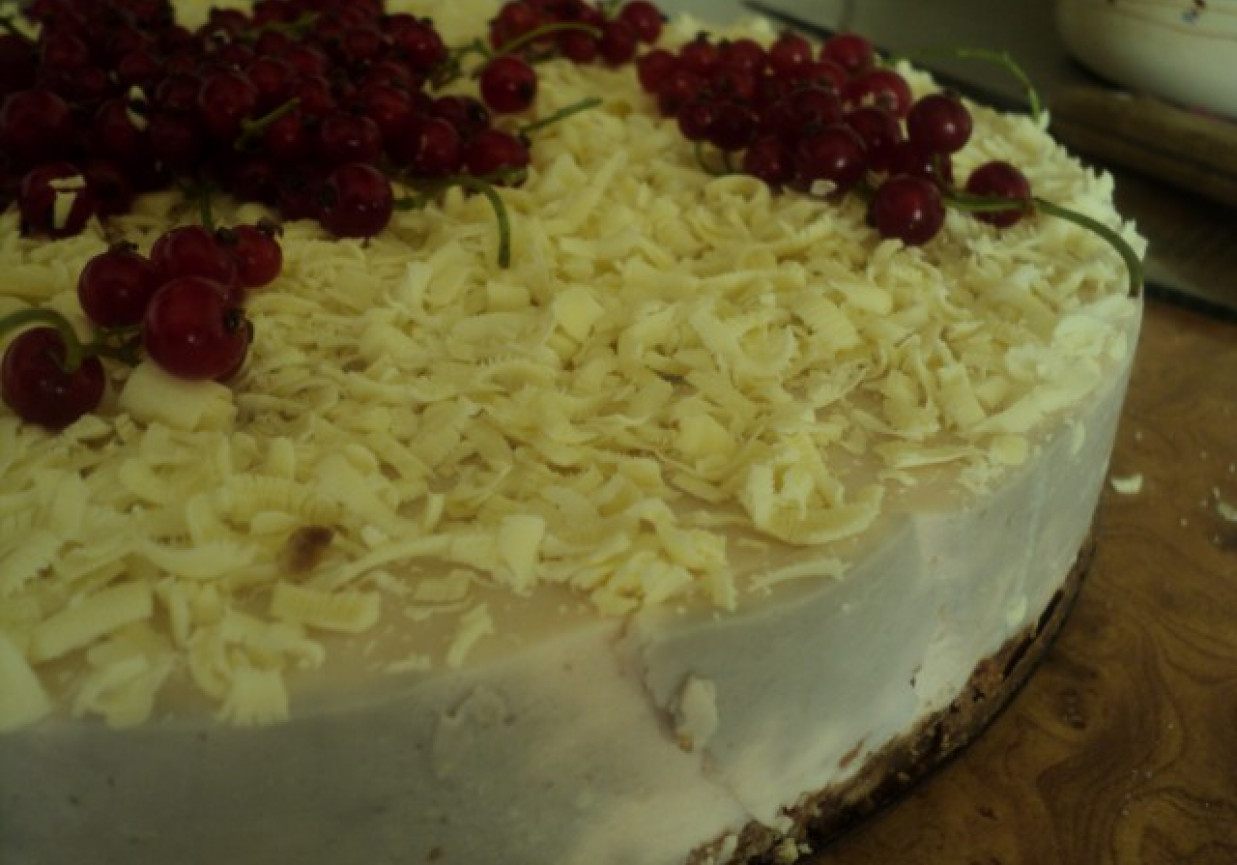 Porzeczkowy tort z czekoladą foto